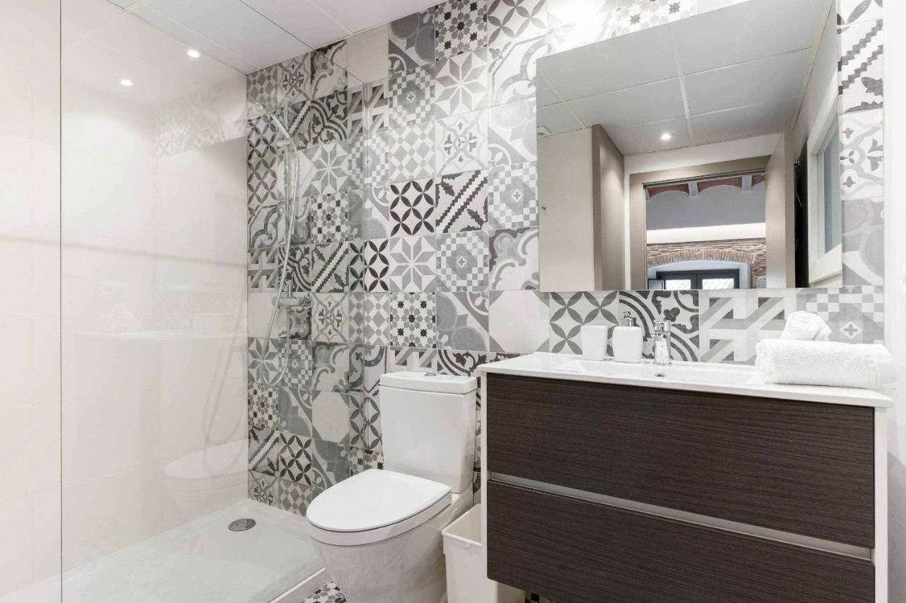 Revitalized Apartment In Historical Building Жерона Екстер'єр фото